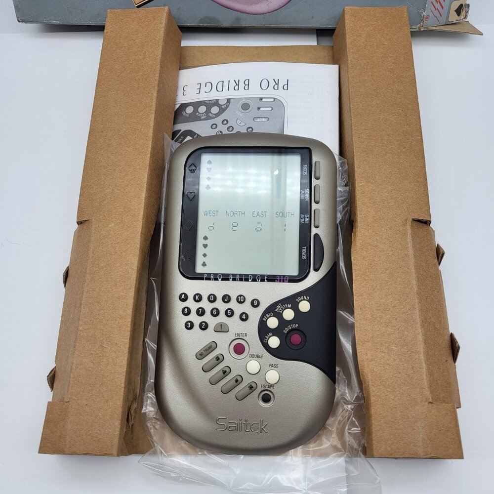 Saitek Pro Bridge 310 Electronic Handheld Portable Game System Boxed Tested - Picture 3 of 15
